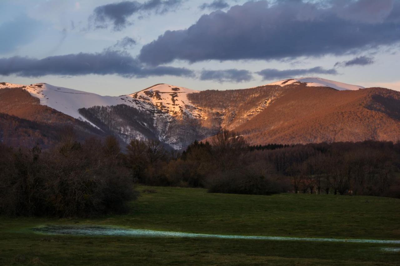 Lorentx Aterpea Burguete Exteriér fotografie